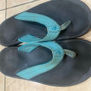 OluKai Black and Teal Sandals